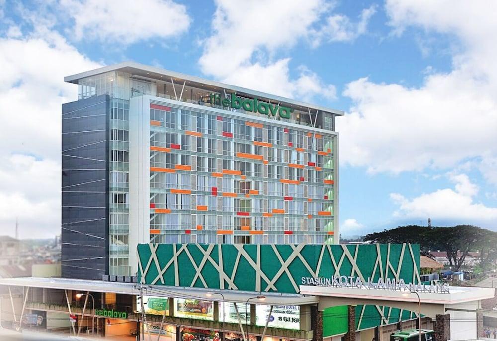 Ascent Premiere Hotel And Convention Malang Exterior photo