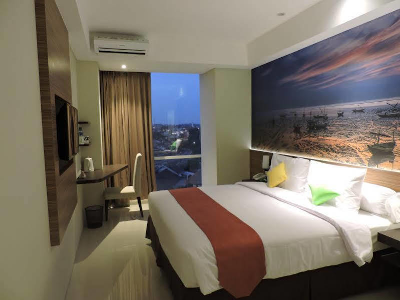 Ascent Premiere Hotel And Convention Malang Exterior photo